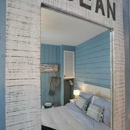 Bed and breakfast La Maison Au-dessus Des Voiles 3*