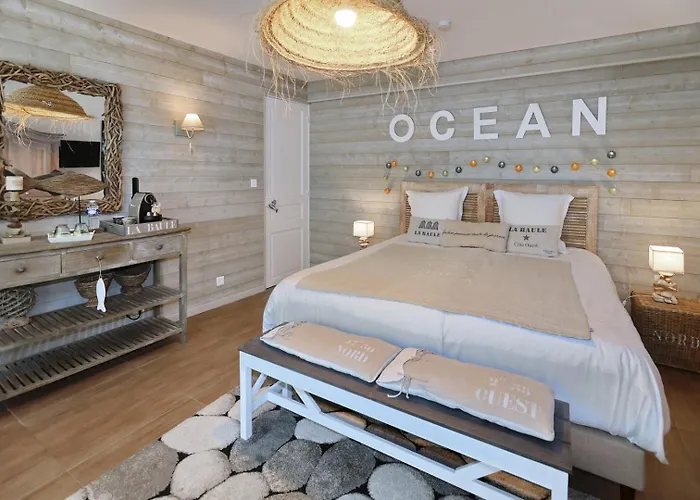 Guest house La Maison Au-dessus Des Voiles 3*