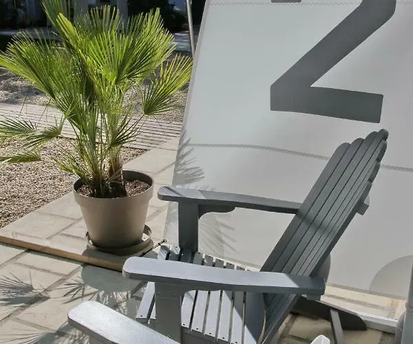 Guest house La Maison Au-dessus Des Voiles 3*