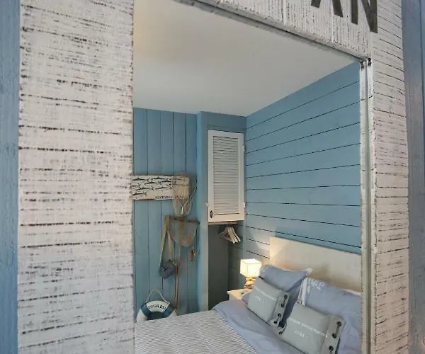 Guest house La Maison Au-dessus Des Voiles 3*