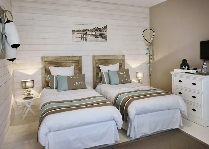 Guest house La Maison Au-dessus Des Voiles